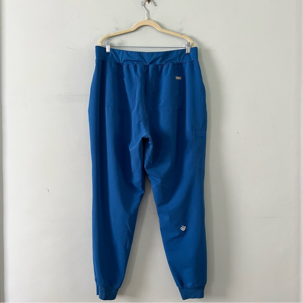 FIGS Zamora FIONx Jogger Royal Blue High Waisted Scrub Pants‎ - Picture 5 of 8